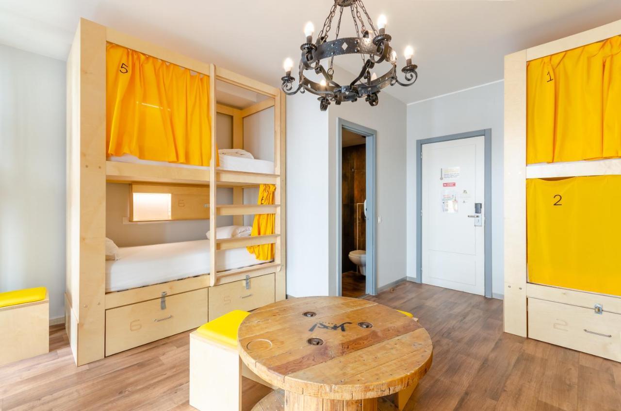 Yes Hostel